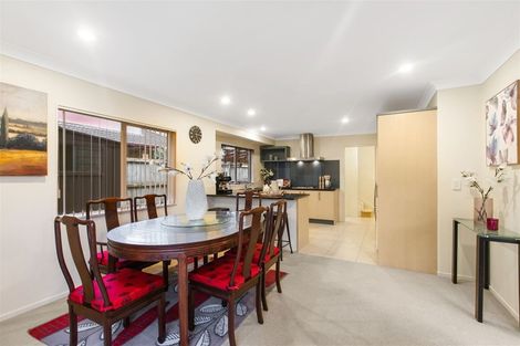 Photo of property in 16 Coachman Drive, Flat Bush, Auckland, 2016