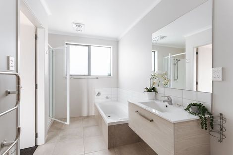 Photo of property in 20 Vista Close, Omokoroa, 3114