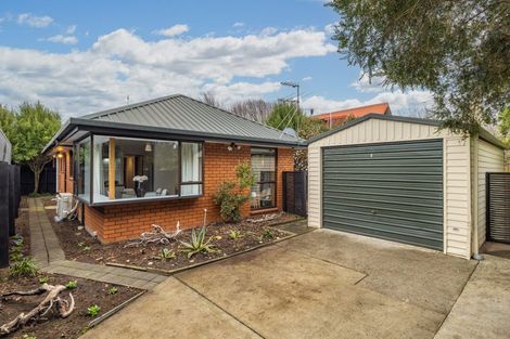 Photo of property in 2/1c Sylvia Street, Parklands, Christchurch, 8083