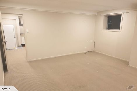 Photo of property in 1/4 James Scott Place, Te Atatu South, Auckland, 0602