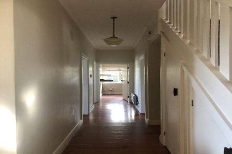 Photo of property in 7 Otahuri Crescent, Greenlane, Auckland, 1051