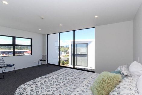 Photo of property in 8/86 Hurlstone Drive, Waiwhakaiho, New Plymouth, 4312