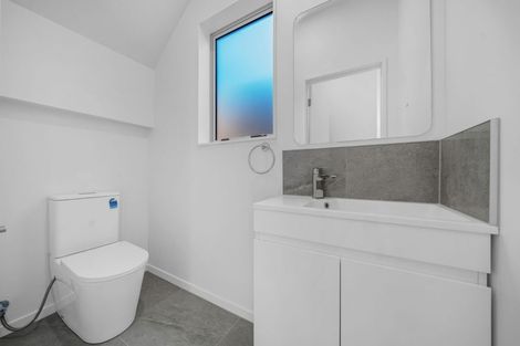 Photo of property in 9c Edgerton Road, Te Atatu Peninsula, Auckland, 0610
