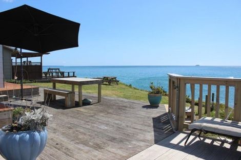 Photo of property in 169 Pukehina Parade, Pukehina, Te Puke, 3189