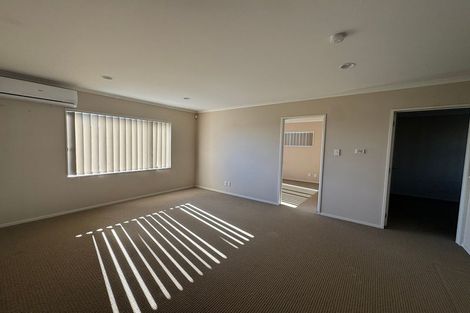 Photo of property in 2 Oakhurst Avenue, Flat Bush, Auckland, 2019