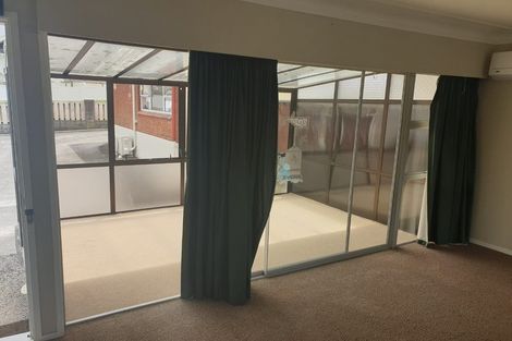 Photo of property in 3/62 Moana Avenue, One Tree Hill, Auckland, 1061