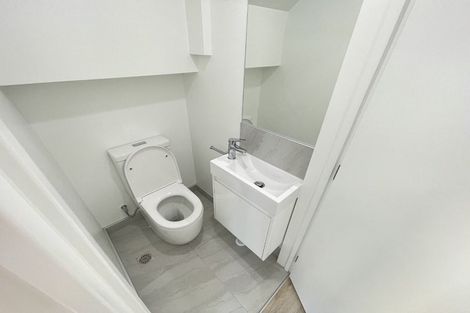 Photo of property in 2/61 East Street, Papakura, 2110