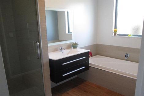 Photo of property in 43 Te Whenu Crescent, Marshland, Christchurch, 8083