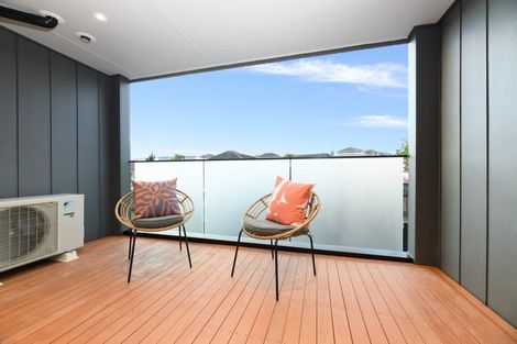 Photo of property in 24f Essex Street, Te Atatu South, Auckland, 0610