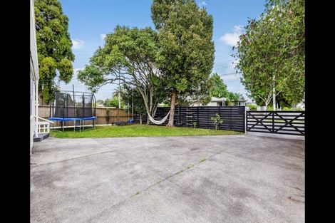 Photo of property in 37b Cobham Crescent, Kelston, Auckland, 0602