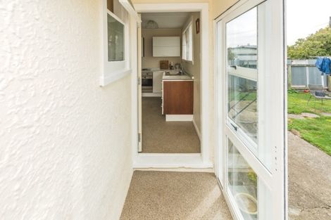 Photo of property in 28 Raupo Street, Castlecliff, Whanganui, 4501