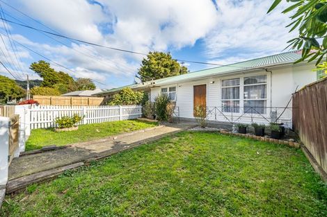 Photo of property in 2b Palfrey Street, Wallaceville, Upper Hutt, 5018