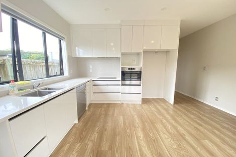 Photo of property in 5 Tawa Road, Te Atatu Peninsula, Auckland, 0610