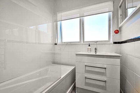 Photo of property in 5 Totara Street, Taradale, Napier, 4112