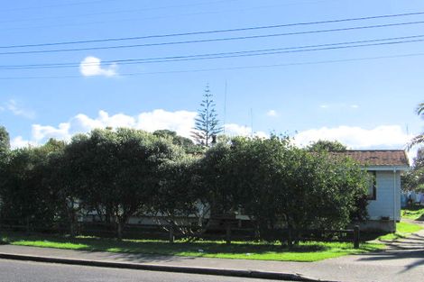 Photo of property in 5 Beach Road, Orewa, 0931