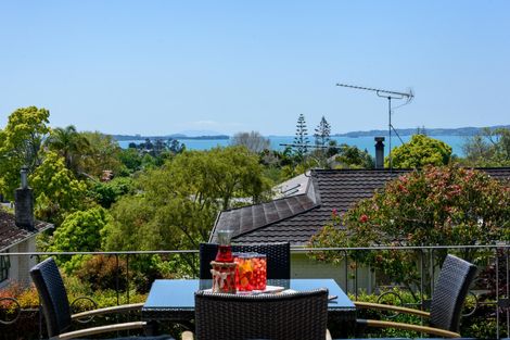 Photo of property in 30 Paparoa Road, Cockle Bay, Auckland, 2014