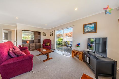 Photo of property in 37 Woodland Mews, Wainuiomata, Lower Hutt, 5014