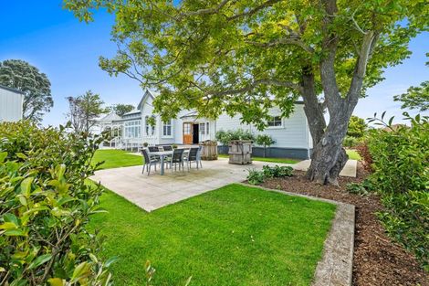 Photo of property in 76 Turuturu Road, Hawera, 4674