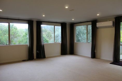 Photo of property in 10 Summerfield Lane, Albany, Auckland, 0632