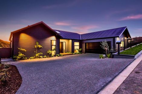 Photo of property in 54 Fernbrook Drive, Hurworth, New Plymouth, 4310