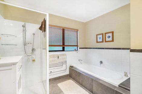 Photo of property in 47 Broadwood Rise, Kumeu, 0892