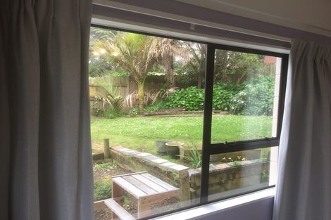 Photo of property in 2/3 Charmaine Road, Torbay, Auckland, 0630