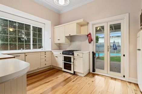 Photo of property in 1 Fow Street, Hamilton Central, Hamilton, 3204