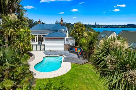 Photo of property in 4 Hinemoa Terrace, Birkenhead, Auckland, 0626