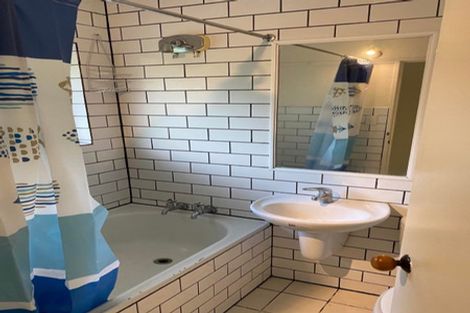 Photo of property in 76a Fourth Avenue, Tauranga, 3110