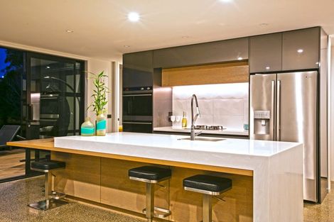 Photo of property in 298 Courtenay Street, Strandon, New Plymouth, 4312