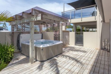 Photo of property in 221 Onemana Drive, Onemana, Whangamata, 3691