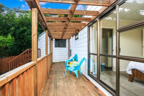 Photo of property in 11 Squirrel Lane, Browns Bay, Auckland, 0630