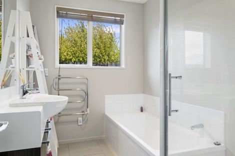 Photo of property in 105 High Street, Oxford, 7430