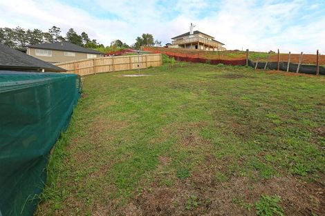 Photo of property in 10 Blewitt Court, Swanson, Auckland, 0614