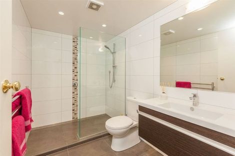 Photo of property in 32 Eastbourne Road, Remuera, Auckland, 1050