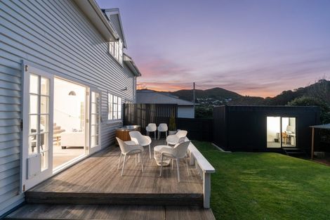 Photo of property in 374 Karori Road, Karori, Wellington, 6012