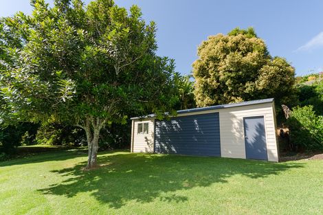 Photo of property in 106 Kemp Road, Massey, Auckland, 0614