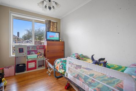 Photo of property in 102 Effingham Street, North New Brighton, Christchurch, 8083