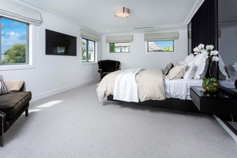 Photo of property in 1 Arthur Crescent, Hauraki, Auckland, 0622