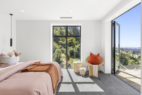 Photo of property in 71 Haven Road, Nelson, 7010