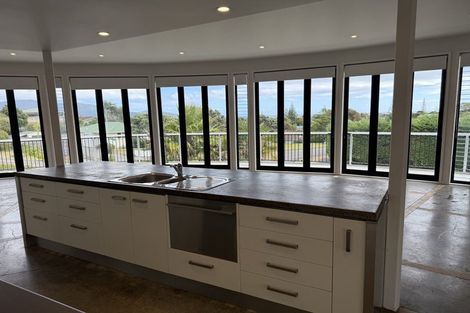 Photo of property in 15 Campion Road, Waikanae Beach, Waikanae, 5036