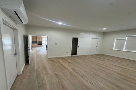 Photo of property in 2 Nikau Street, New Lynn, Auckland, 0600