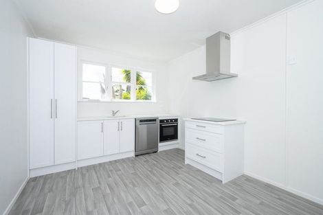 Photo of property in 1/494 Swanson Road, Ranui, Auckland, 0612