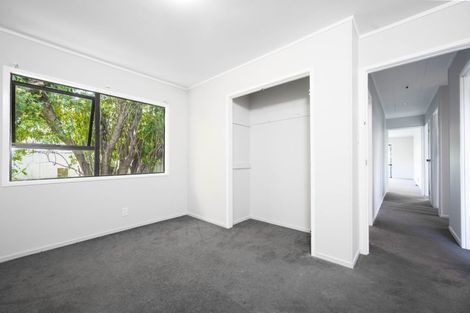 Photo of property in 2/15 Secretariat Place, Randwick Park, Auckland, 2105
