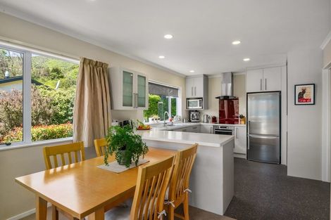 Photo of property in 20 Rimu Terrace, Waikawa, Picton, 7220