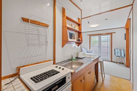 Photo of property in 36 Rangatira Road, Birkenhead, Auckland, 0626