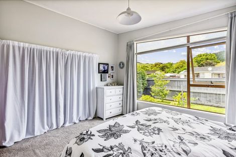 Photo of property in 18 Sunshine Avenue, Paraparaumu, 5032