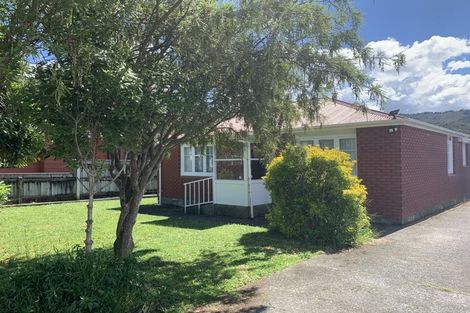 Photo of property in 39 Bledisloe Crescent, Wainuiomata, Lower Hutt, 5014