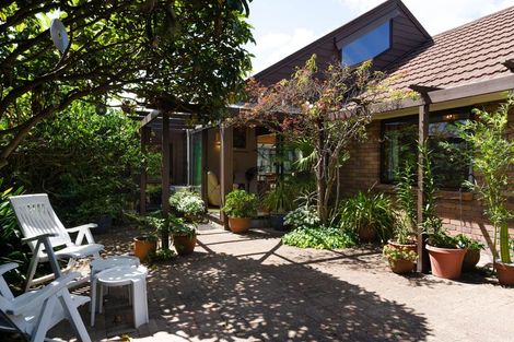 Photo of property in 12 Cooper Place, Chedworth, Hamilton, 3210