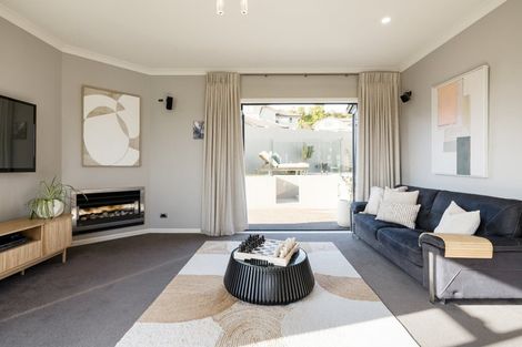 Photo of property in 10 The Dales, Dinsdale, Hamilton, 3204